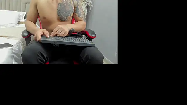Snapshot of angel_adamx chatting on 10-12-25, 03:52 angel adamx online show from 10-12-25, 03:52