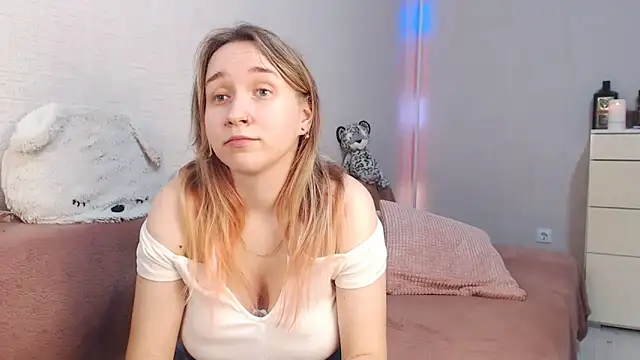 Snapshot of lovely_hayley chatting on 12-01-25, 10:10 lovely hayley online show from 12-01-25, 10:10