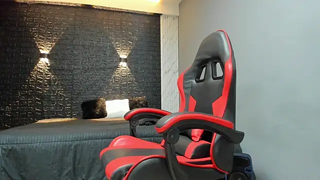 Snapshot of taurus_boy1 chatting on 10-14-25, 11:44 taurus boy1 online show from 10-14-25, 11:44