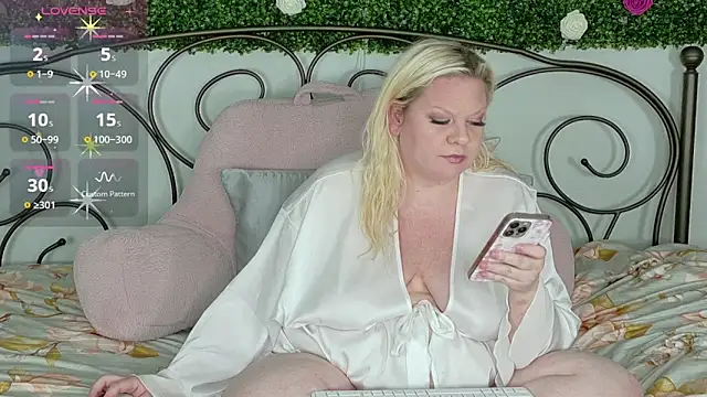 siennaxluxx online show from 05-08-26, 02:37