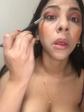 Snapshot of bellinii07 chatting on 12-19-24, 01:28 bellinii07 online show from 12-19-24, 01:28