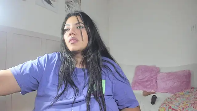 Snapshot of AvrilRizoX chatting on 12-22-24, 04:17 AvrilRizoX online show from 12-22-24, 04:17