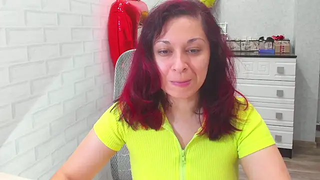 Snapshot of TeasyLana chatting on 03-18-25, 04:07 TeasyLana online show from 03-18-25, 04:07