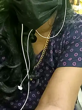 Snapshot of Aishu-tamil09 chatting on 12-08-24, 01:03 Aishu-tamil09 online show from 12-08-24, 01:03