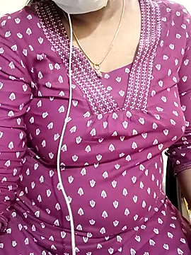 Snapshot of Aishu-tamil09 chatting on 02-25-25, 08:32 Aishu-tamil09 online show from 02-25-25, 08:32