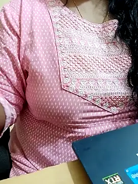 Aishu-tamil09 online show from 10-31-25, 08:22