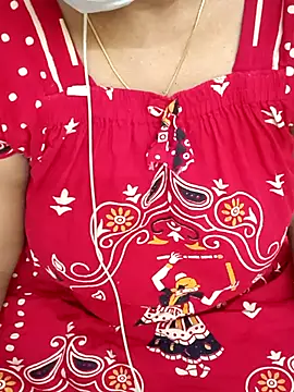 Snapshot of Aishu-tamil09 chatting on 03-06-25, 06:05 Aishu-tamil09 online show from 03-06-25, 06:05