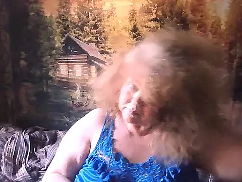 Snapshot of RoseRed69 chatting on 06-14-26, 11:28 RoseRed69 online show from 06-14-26, 11:28