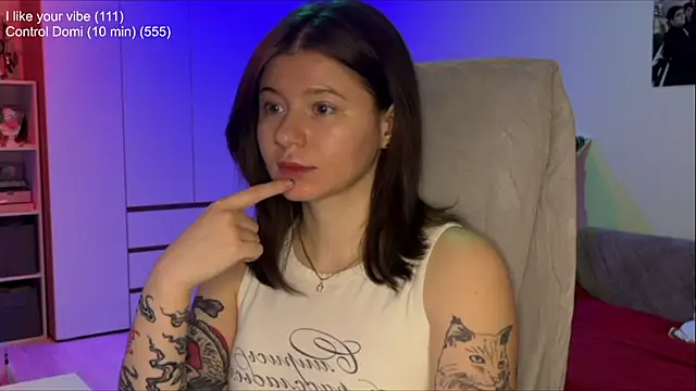 xoxoavi online show from 04-20-26, 03:24