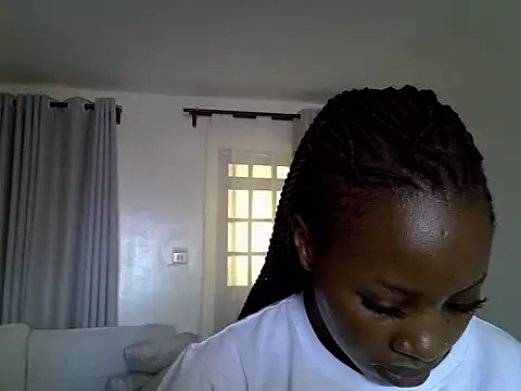Snapshot of Queen_loveer chatting on 03-15-26, 01:29 Queen loveer online show from 03-15-26, 01:29