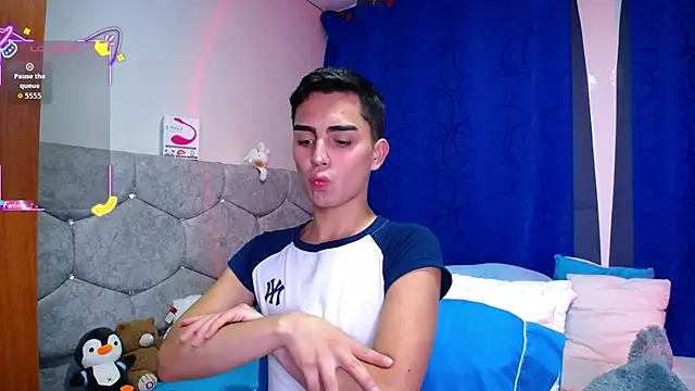 OwenBluee online show from 09-18-25, 09:29