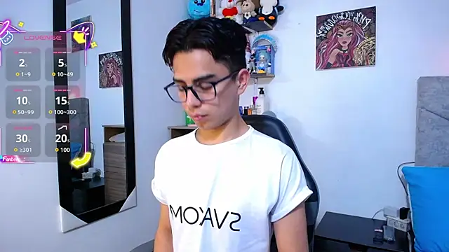 Snapshot of OwenBluee chatting on 02-09-26, 02:04 OwenBluee online show from 02-09-26, 02:04