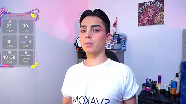 Snapshot of OwenBluee chatting on 01-17-26, 06:06 OwenBluee online show from 01-17-26, 06:06