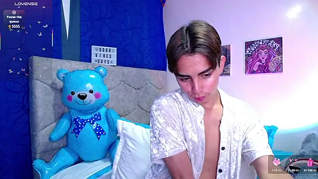 OwenBluee online show from 03-15-25, 01:29