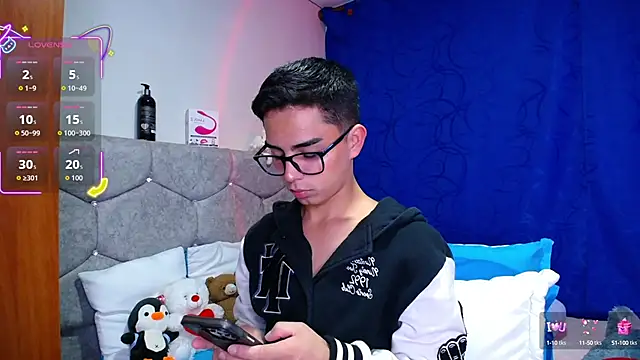 OwenBluee online show from 09-14-25, 09:26