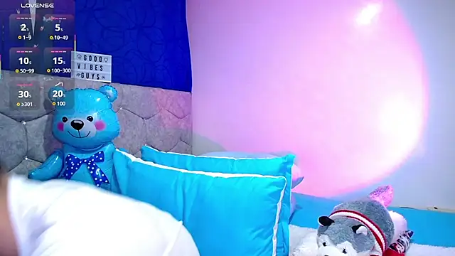 OwenBluee online show from 03-07-25, 06:57