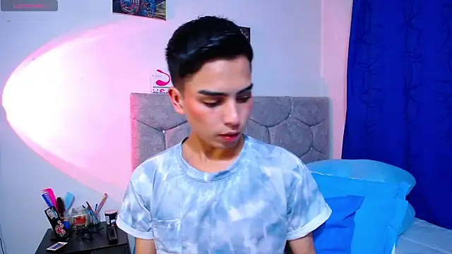 OwenBluee online show from 11-11-25, 06:19