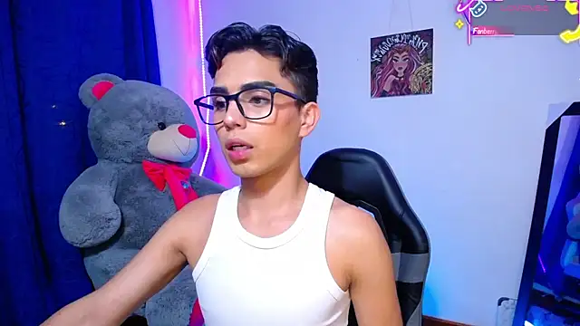 OwenBluee online show from 06-07-26, 10:20