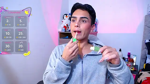 OwenBluee online show from 11-25-25, 05:30