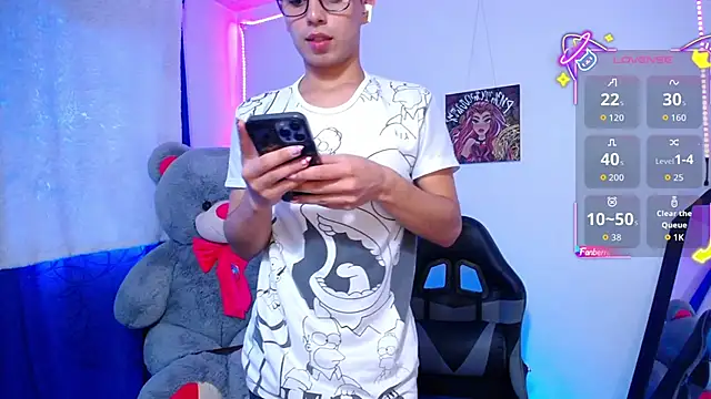 OwenBluee online show from 06-09-26, 07:48