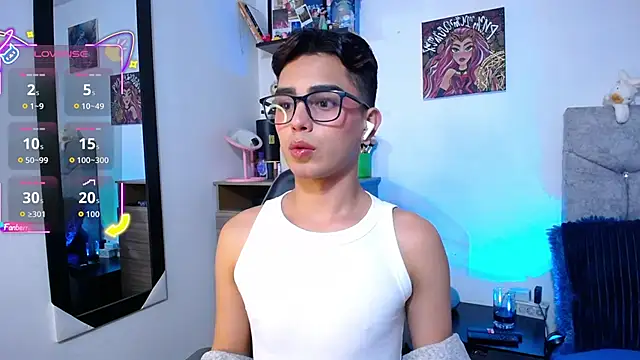 OwenBluee online show from 04-08-26, 07:10