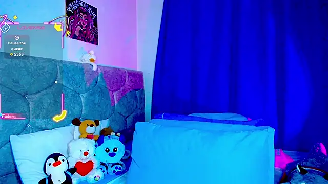 OwenBluee online show from 10-23-25, 05:39