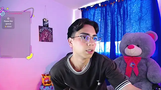 OwenBluee online show from 07-12-26, 03:02