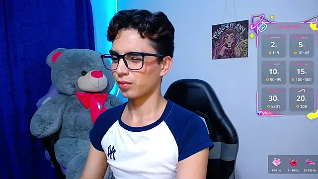 OwenBluee online show from 05-14-26, 09:06