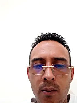 Snapshot of paisa233 chatting on 09-22-25, 02:01 paisa233 online show from 09-22-25, 02:01