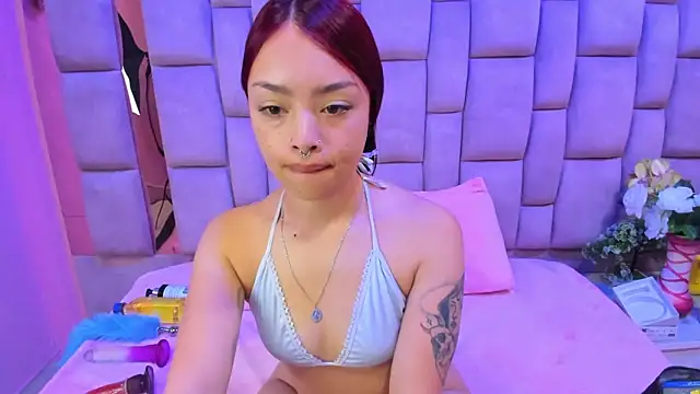 Sofia Mirandaa18 online show from 10-18-25, 01:13