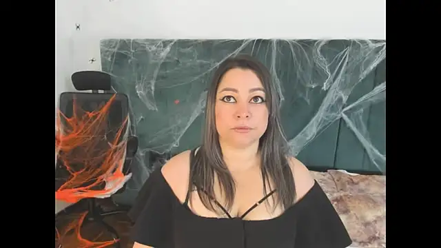 PandoraB  online show from 10-19-25, 11:46