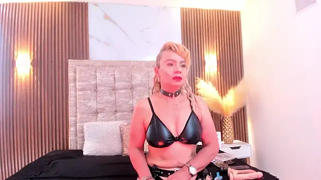 AnastasiaTaylor  online show from 11-11-25, 08:03