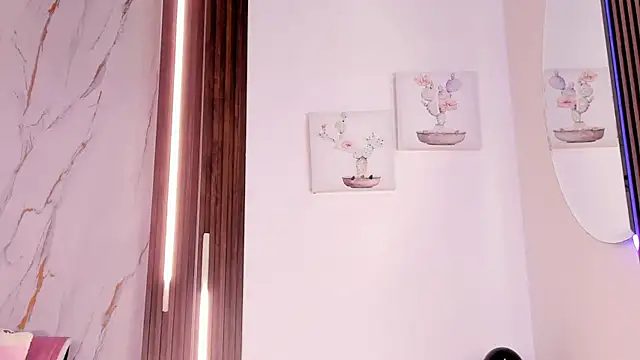 mia six66 online show from 03-25-26, 12:04