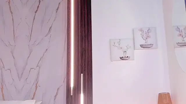 Snapshot of mia_six66 chatting on 07-11-26, 12:27 mia six66 online show from 07-11-26, 12:27