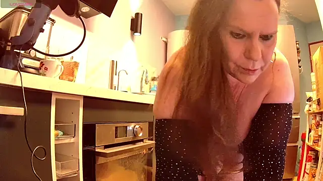 Endrocleia online show from 04-28-26, 01:48