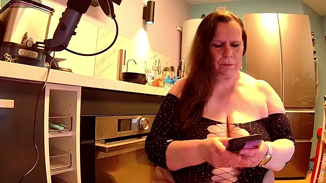 Endrocleia online show from 04-08-26, 12:23