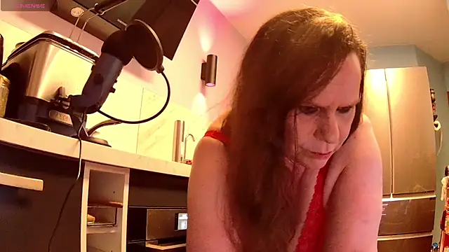 Endrocleia online show from 05-16-26, 01:48