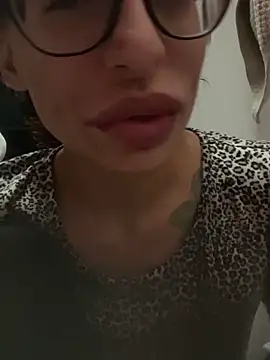 Snapshot of myloveforyouu chatting on 02-03-26, 05:38 myloveforyouu online show from 02-03-26, 05:38