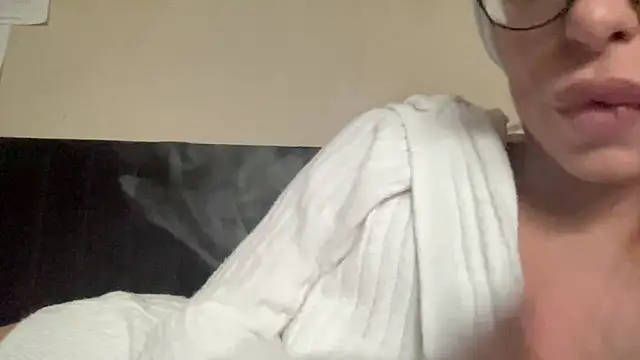 myloveforyouu online show from 04-22-26, 04:25