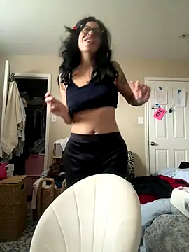 myloveforyouu online show from 11-24-25, 03:23