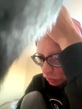 myloveforyouu online show from 12-19-25, 01:35