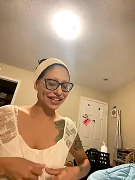 myloveforyouu online show from 11-26-25, 12:32