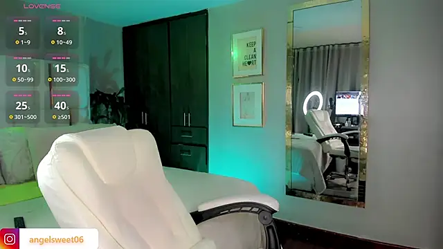 Snapshot of ANGELL06 chatting on 03-15-25, 05:41 ANGELL06 online show from 03-15-25, 05:41