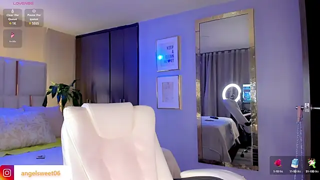 Snapshot of ANGELL06 chatting on 03-22-25, 08:51 ANGELL06 online show from 03-22-25, 08:51