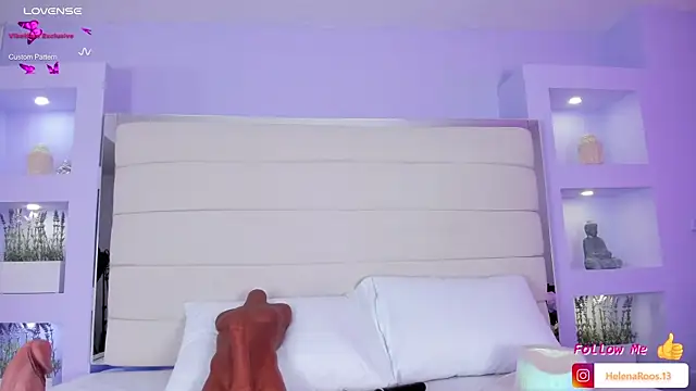 HelenaRoos online show from 10-10-25, 07:47