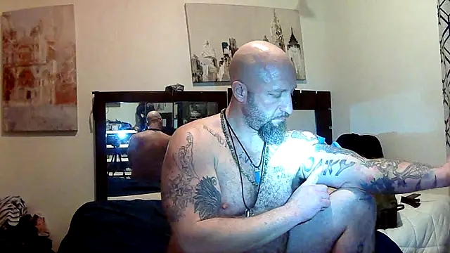 Snapshot of dickparty69@xh chatting on 10-30-25, 07:06 dickparty69xh online show from 10-30-25, 07:06