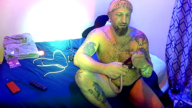 Snapshot of dickparty69@xh chatting on 10-28-25, 07:40 dickparty69xh online show from 10-28-25, 07:40