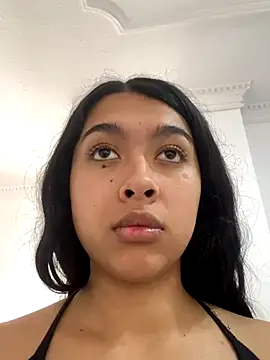 SweetLatiin  online show from 11-26-25, 04:51