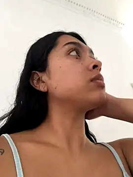 SweetLatiin  online show from 10-15-25, 08:17