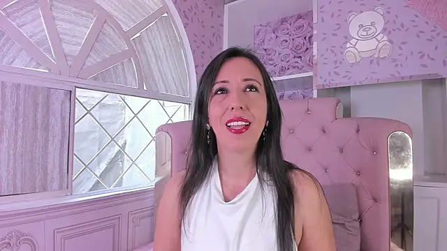 Snapshot of Bonnie__milf chatting on 09-16-25, 12:06 Bonnie milf online show from 09-16-25, 12:06